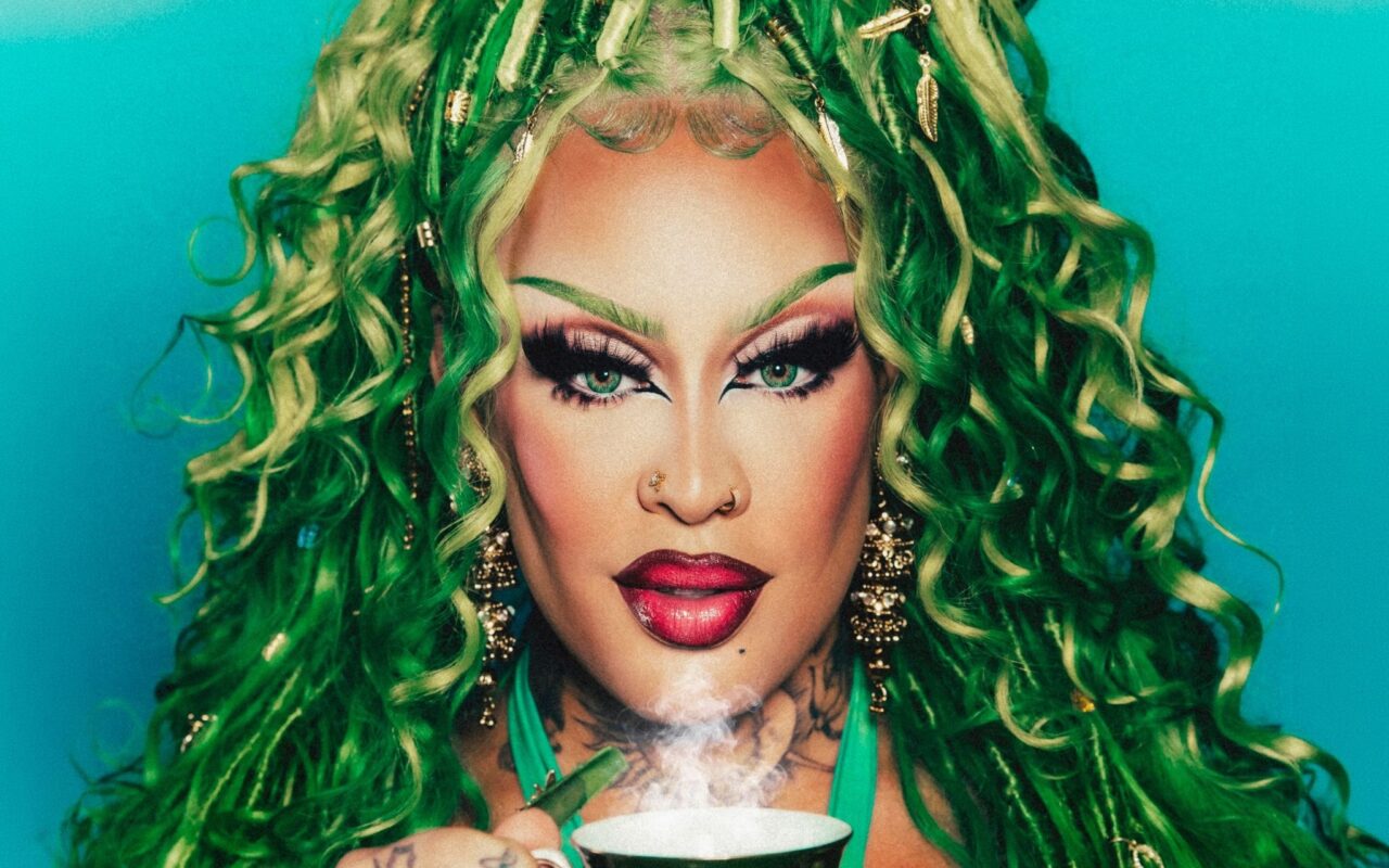 Gloria Groove serve 'O chá' com sabor pop, levada de reggae e o gosto amargo deixado por single sem real impacto