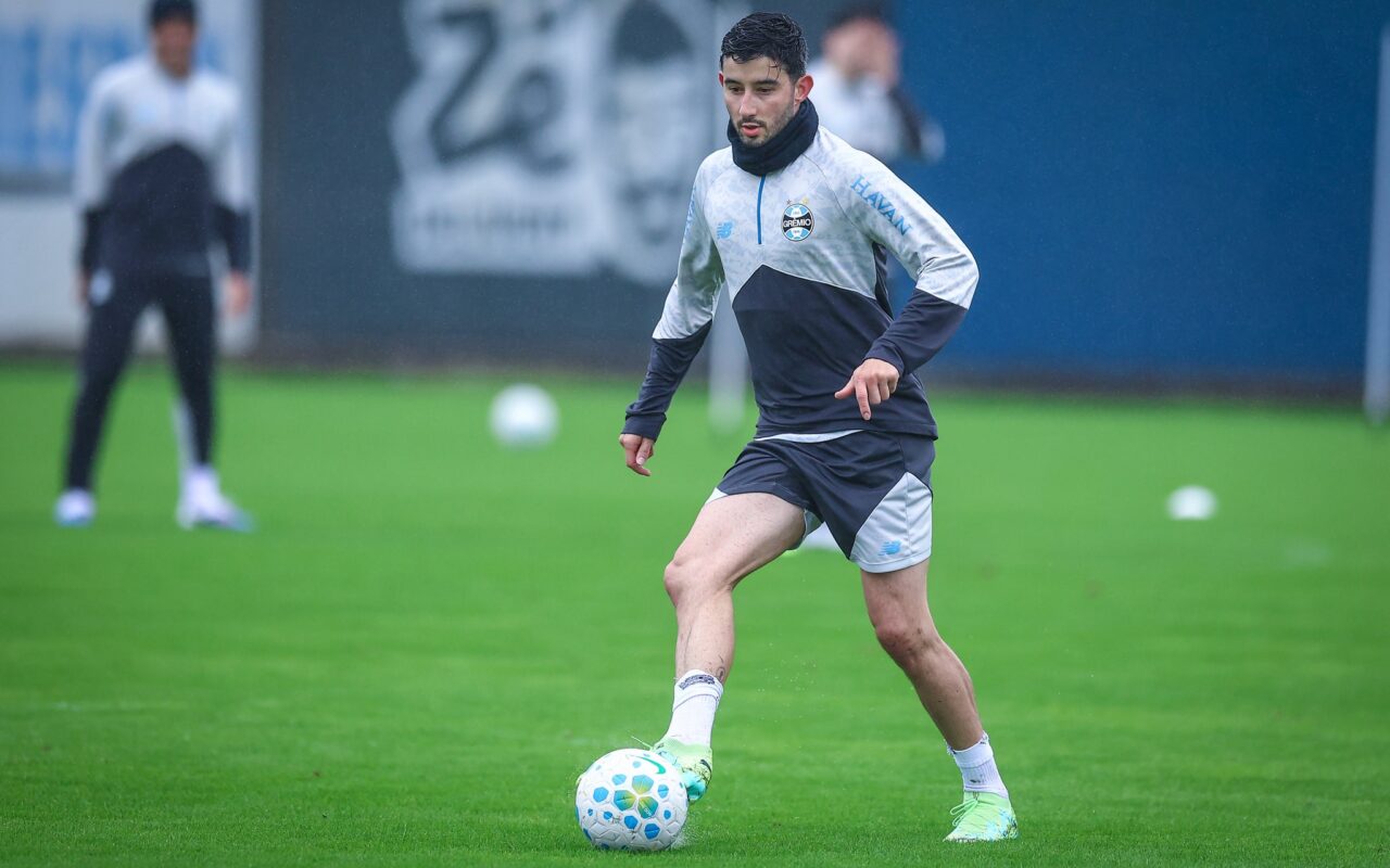 Villasanti busca retomar protagonismo no Grêmio após frustração com Copa do Mundo