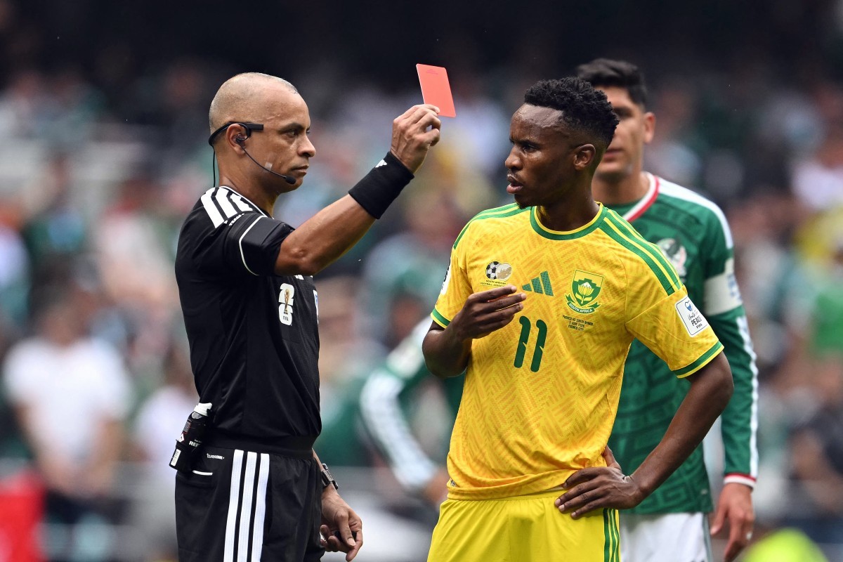 'Pagodão do 'after review'': remix baiano da fala em inglês do árbitro Wilton Pereira viraliza e diverte brasileiros