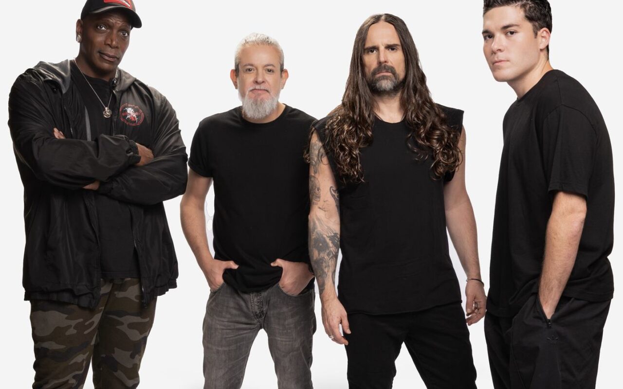 Andreas Kisser fala de turnê de despedida do Sepultura: 'Tem tirado muita gente de casa'