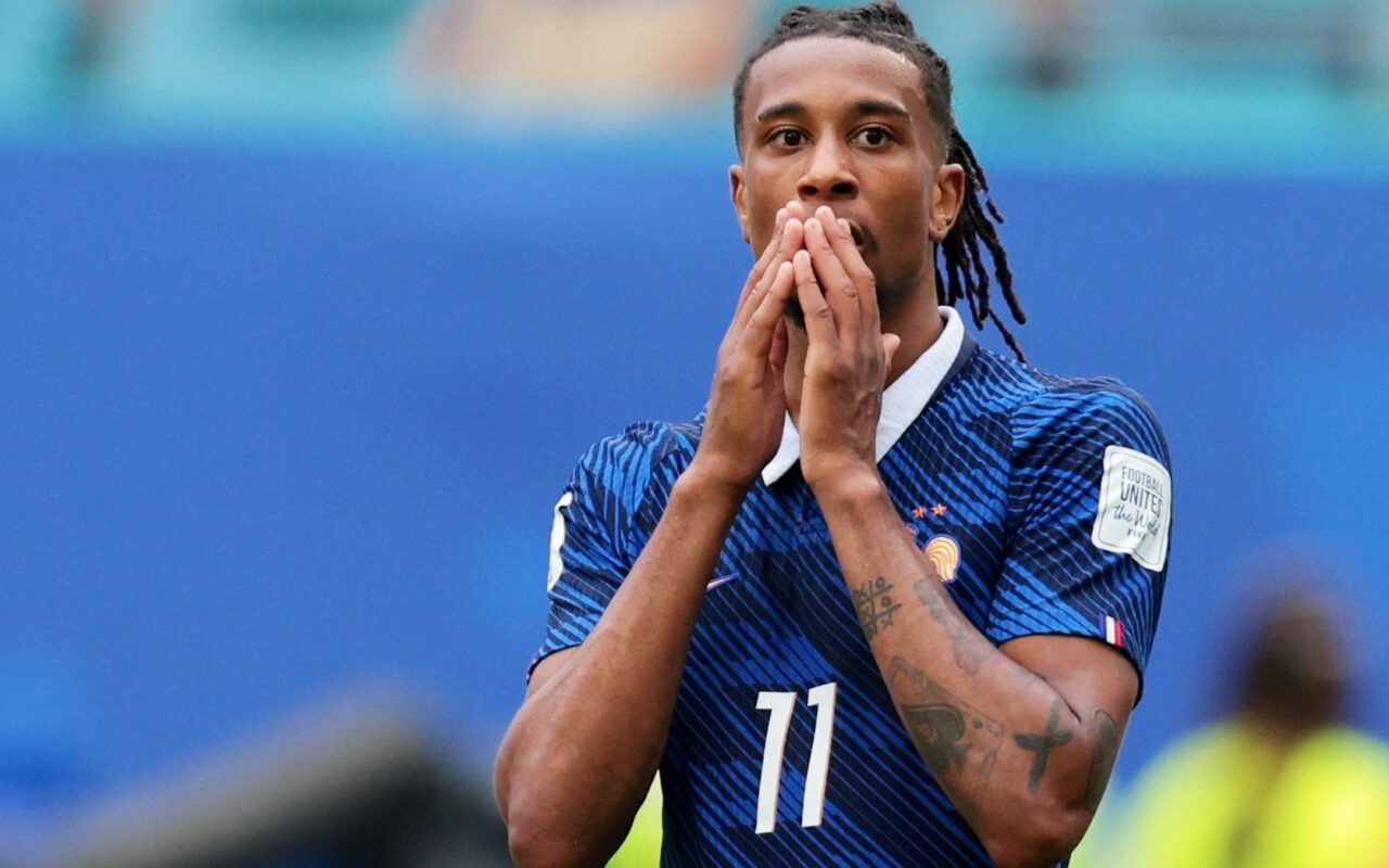 Olise quebra o silêncio após derrota da França na Copa