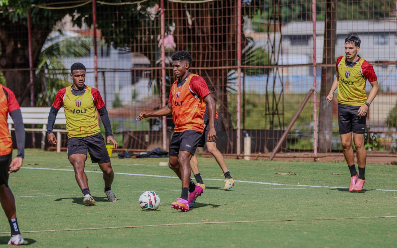 Botafogo-SP tem “dor de cabeça positiva” para escalar volantes