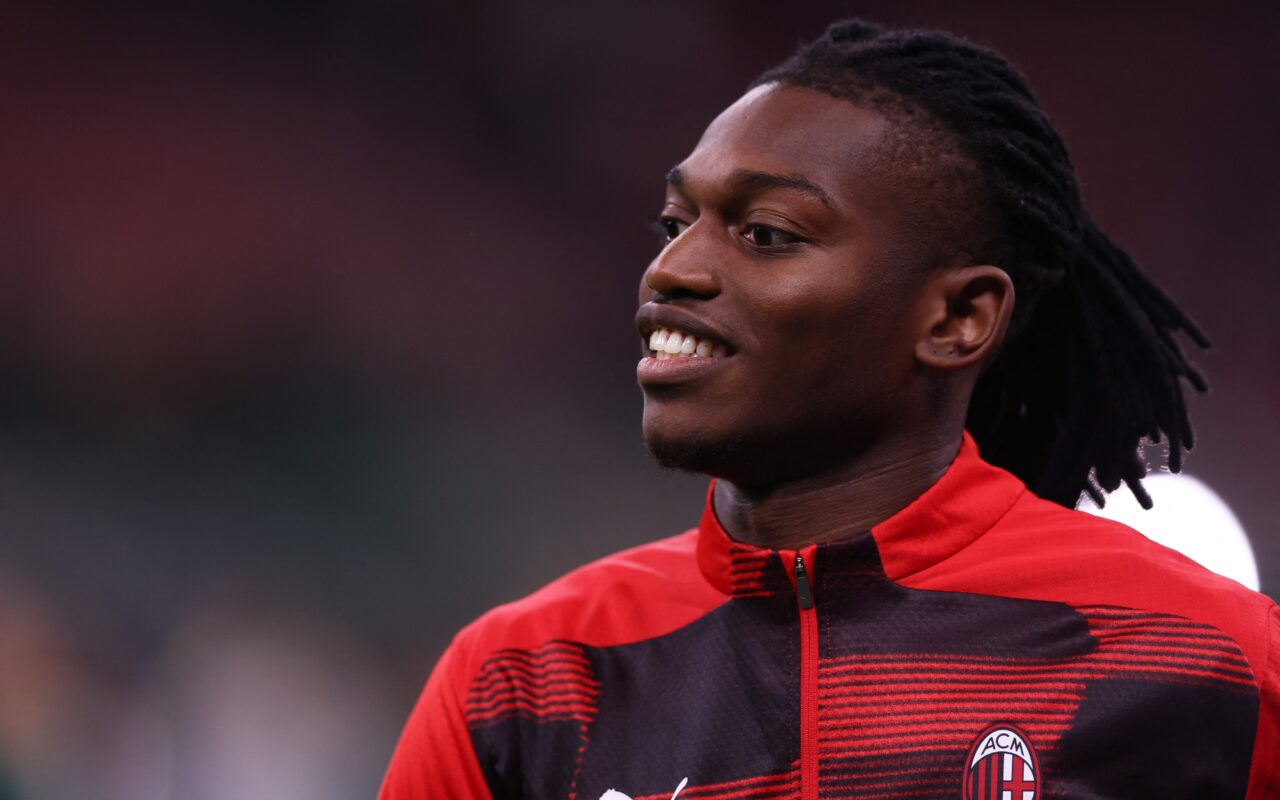 Rafael Leão entra em lista de dispensas do Milan; veja nomes