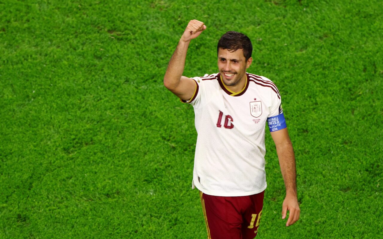 Manchester City recusa segunda oferta do Barcelona por Rodri, diz imprensa inglesa