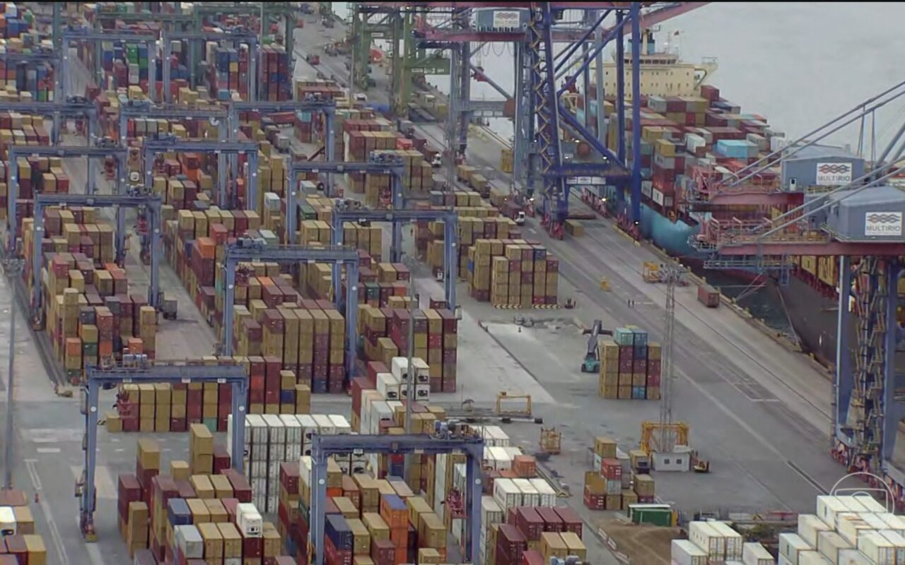 Governo não espera solução rápida para tarifaço, mesmo com retomada das negociações com os EUA