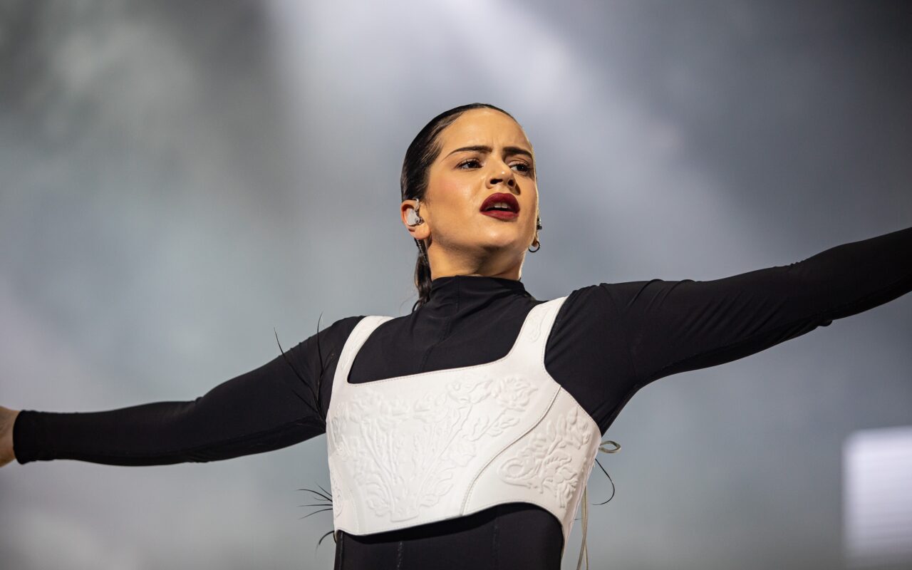 Rosalía no Brasil: veja provável setlist e tudo o que você precisa saber sobre os shows
