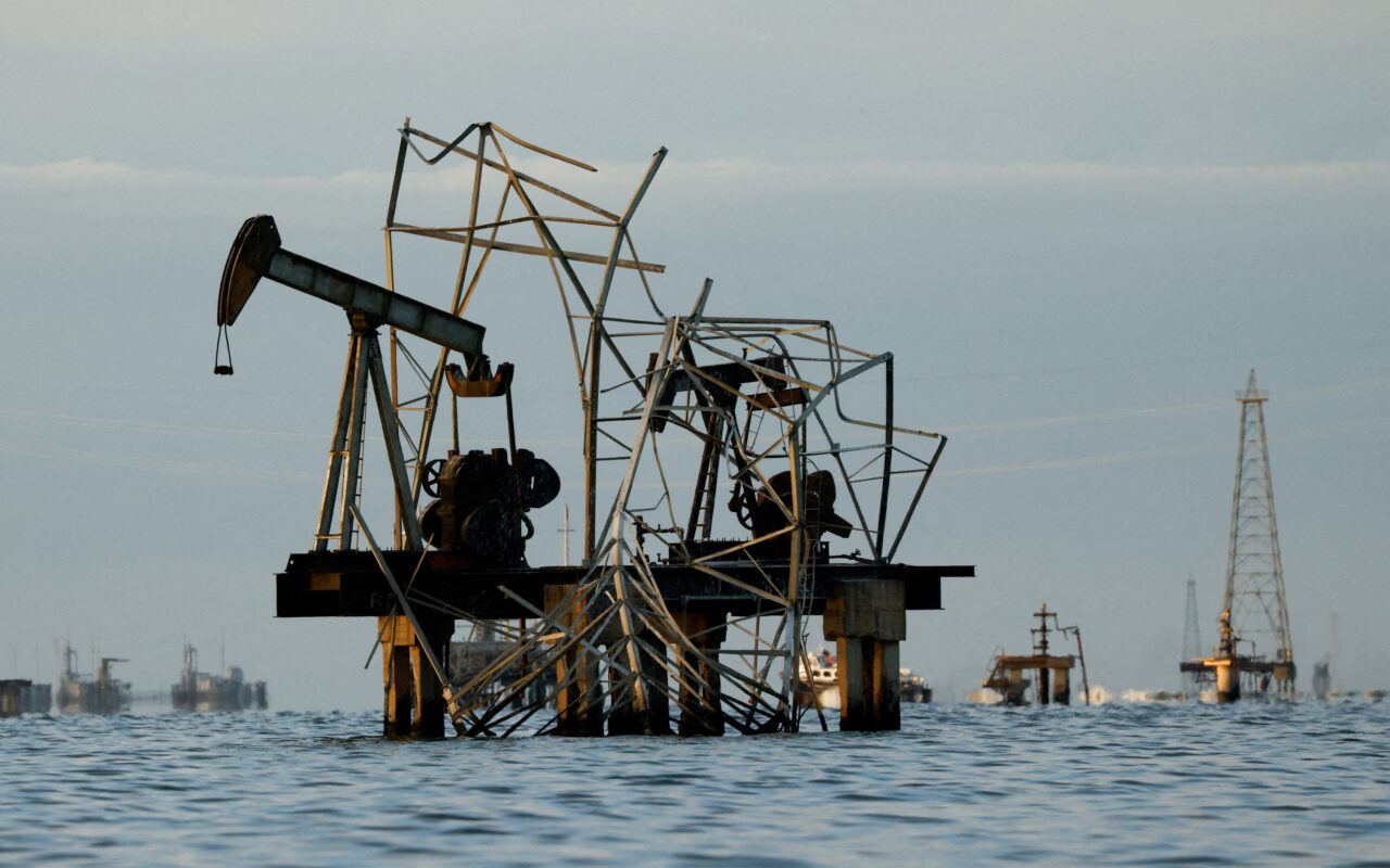 Petrolífera americana assumirá controle de campos de petróleo na Venezuela
