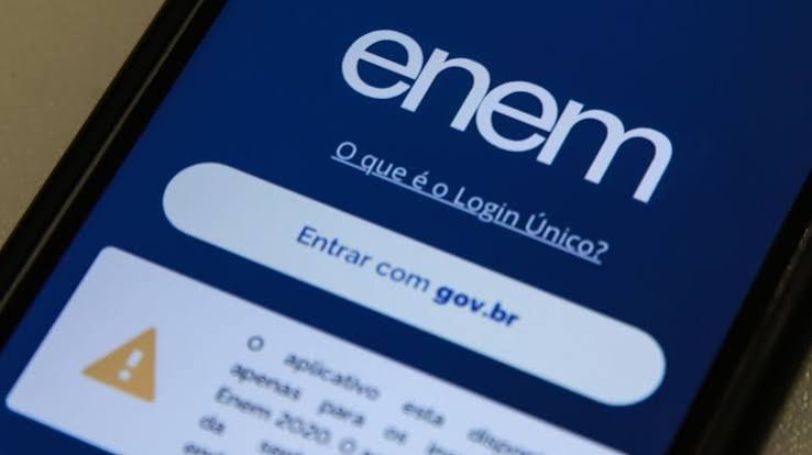 Idioma do Enem: inscrito automático tem até 18 de outubro para escolher inglês ou espanhol